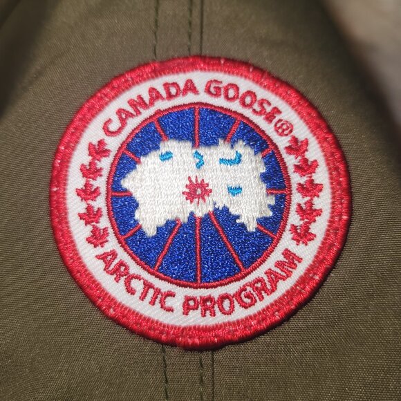 Canada Goose Finnegan Parka - Picture 13 of 16
